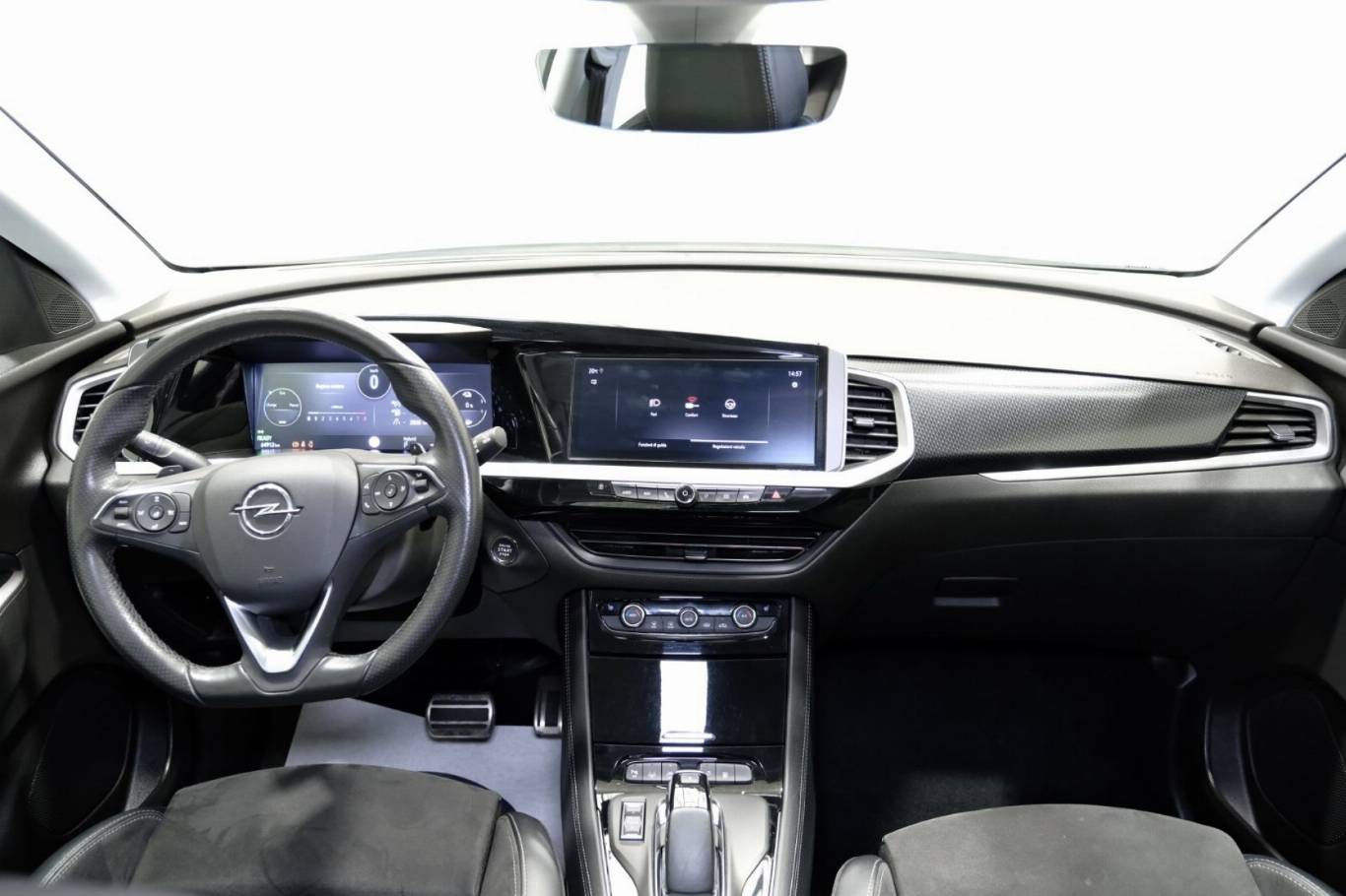 OPEL Grandland 11