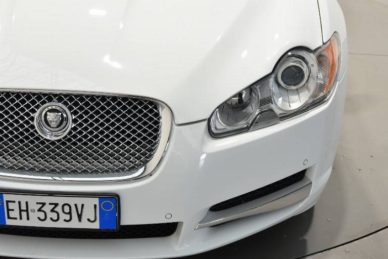 JAGUAR XF 33