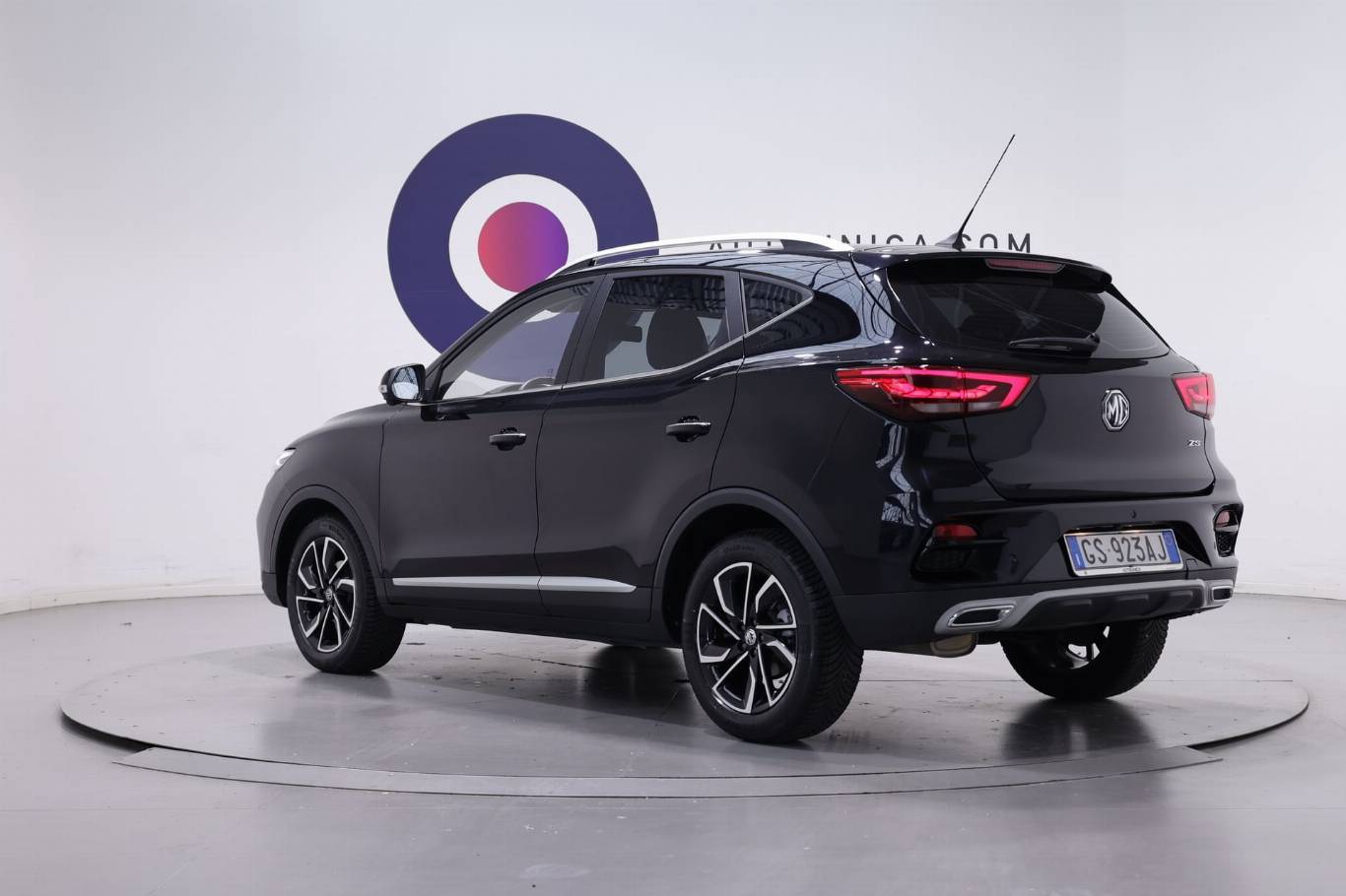MG ZS 12
