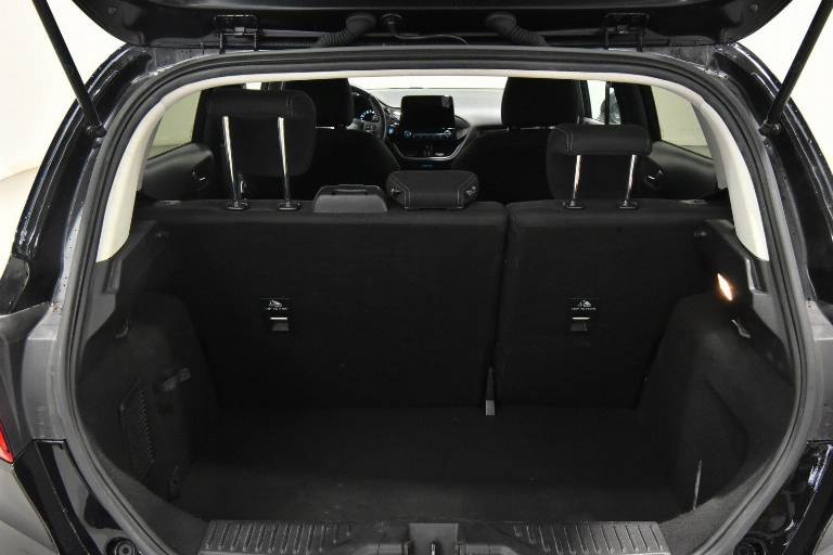 FORD Fiesta 31