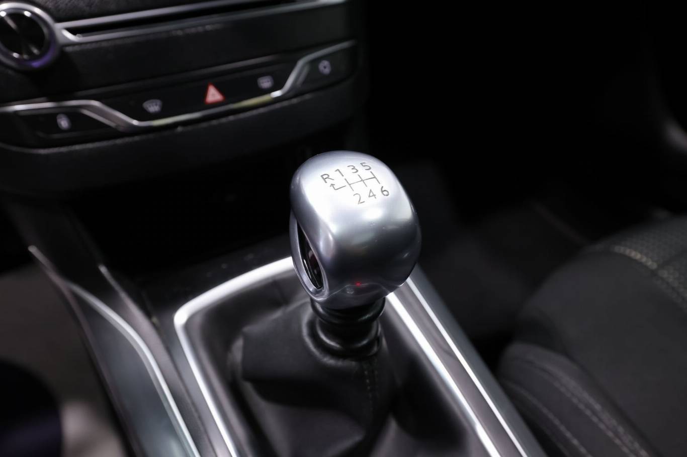 PEUGEOT 308 24