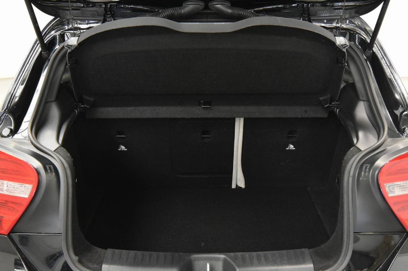 MERCEDES-BENZ A 180 13