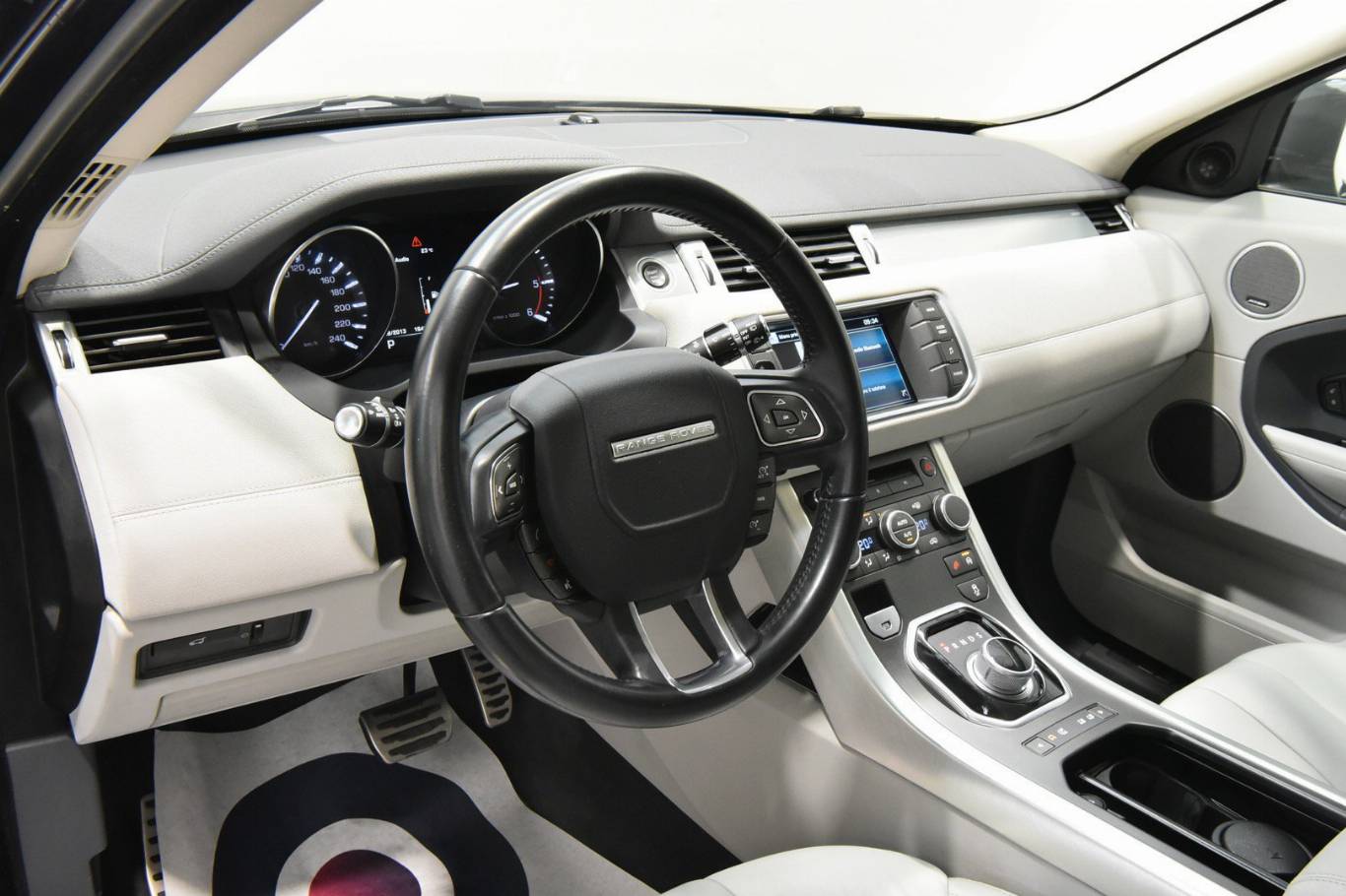 LAND ROVER Range Rover Evoque 3