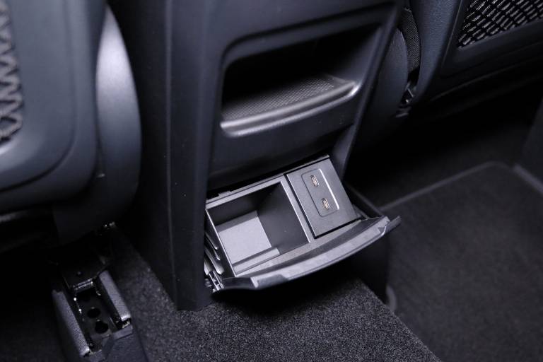 MERCEDES-BENZ GLA 43
