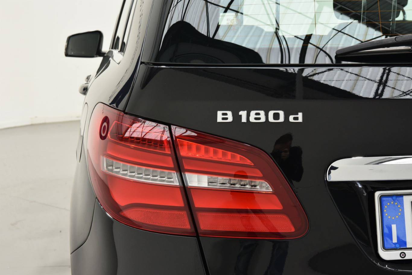 MERCEDES-BENZ B 180 44