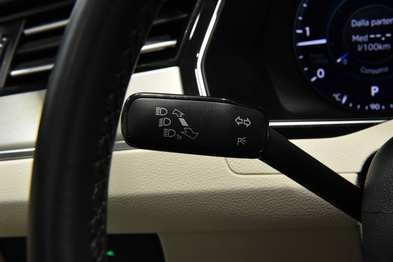 VOLKSWAGEN Passat Variant 24