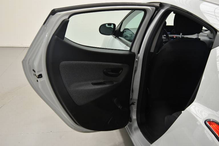 LANCIA Ypsilon 15