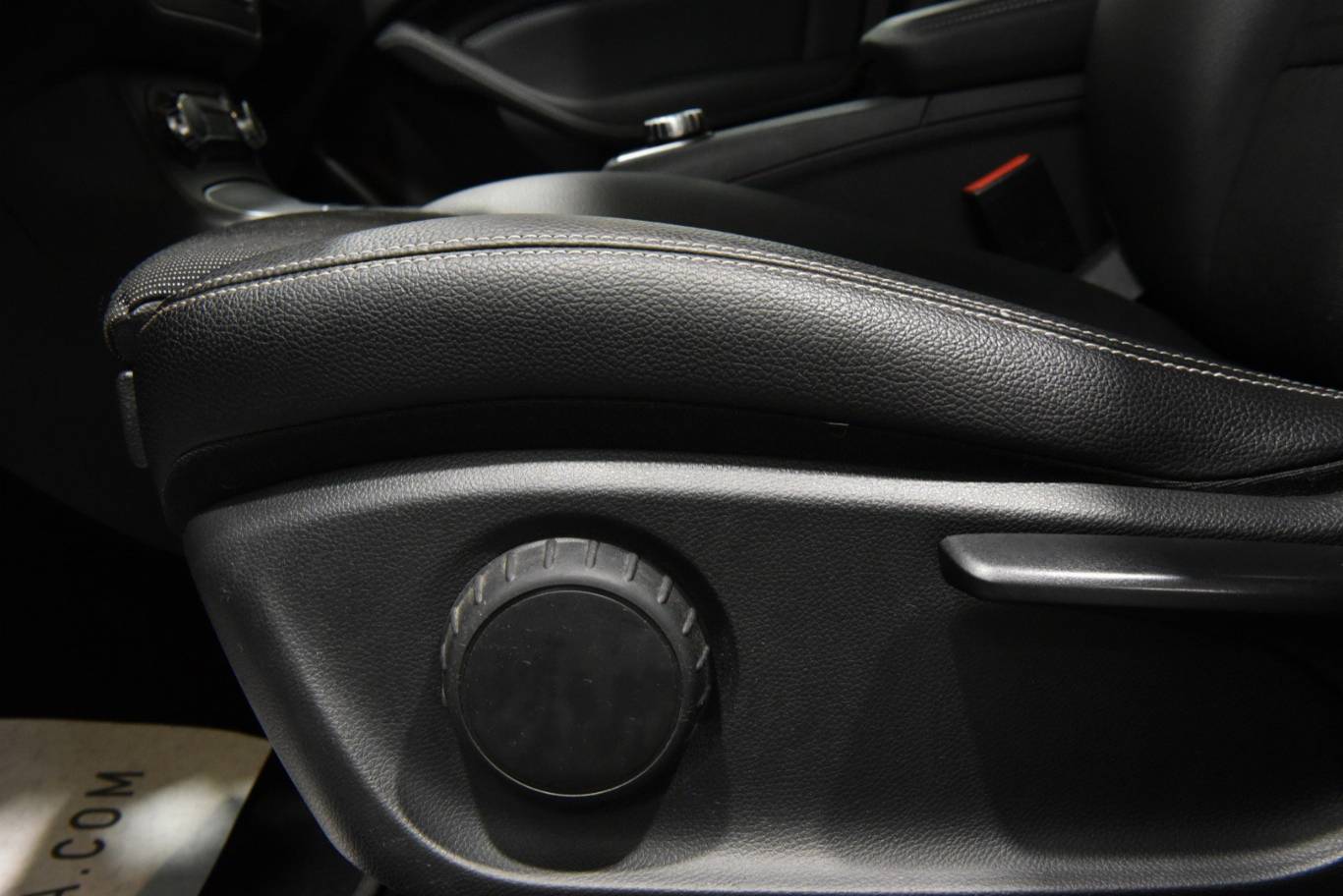 MERCEDES-BENZ B 180 33