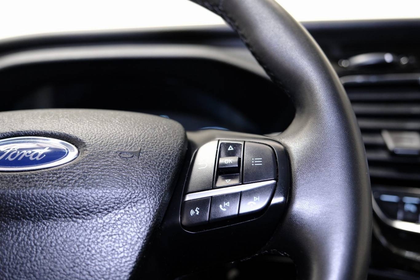 FORD Tourneo Custom 17