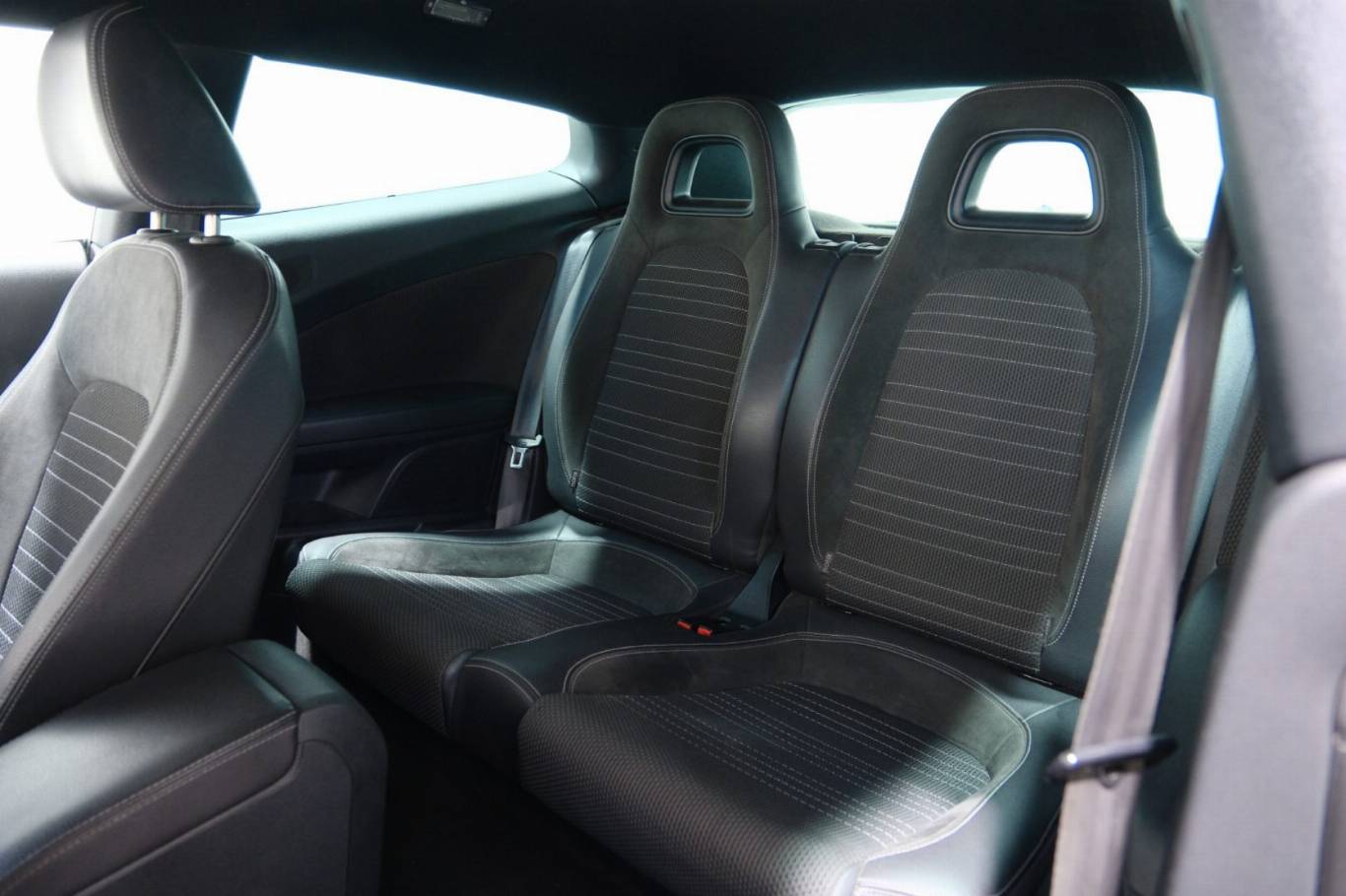 VOLKSWAGEN Scirocco 34