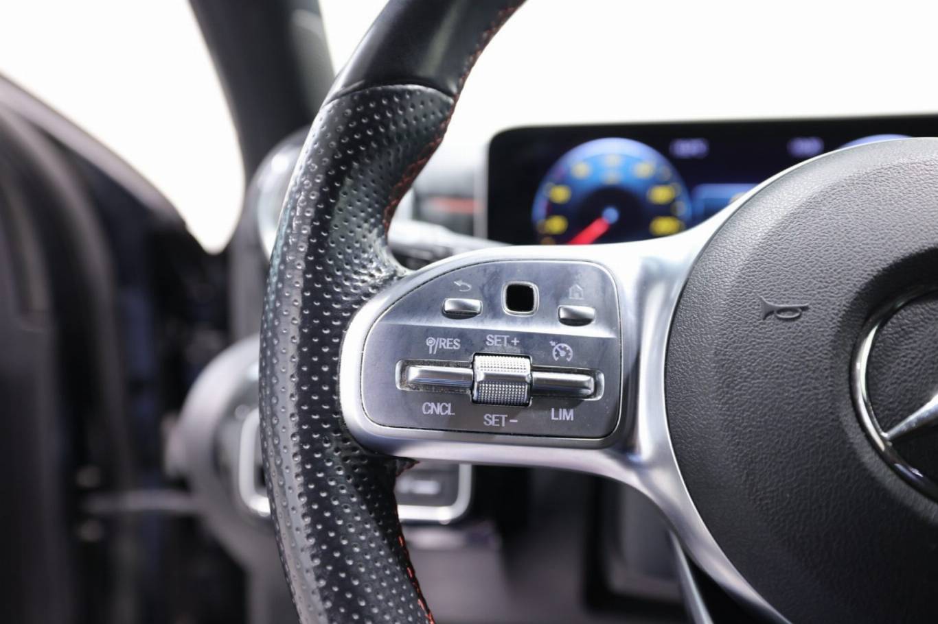 MERCEDES-BENZ A 200 21