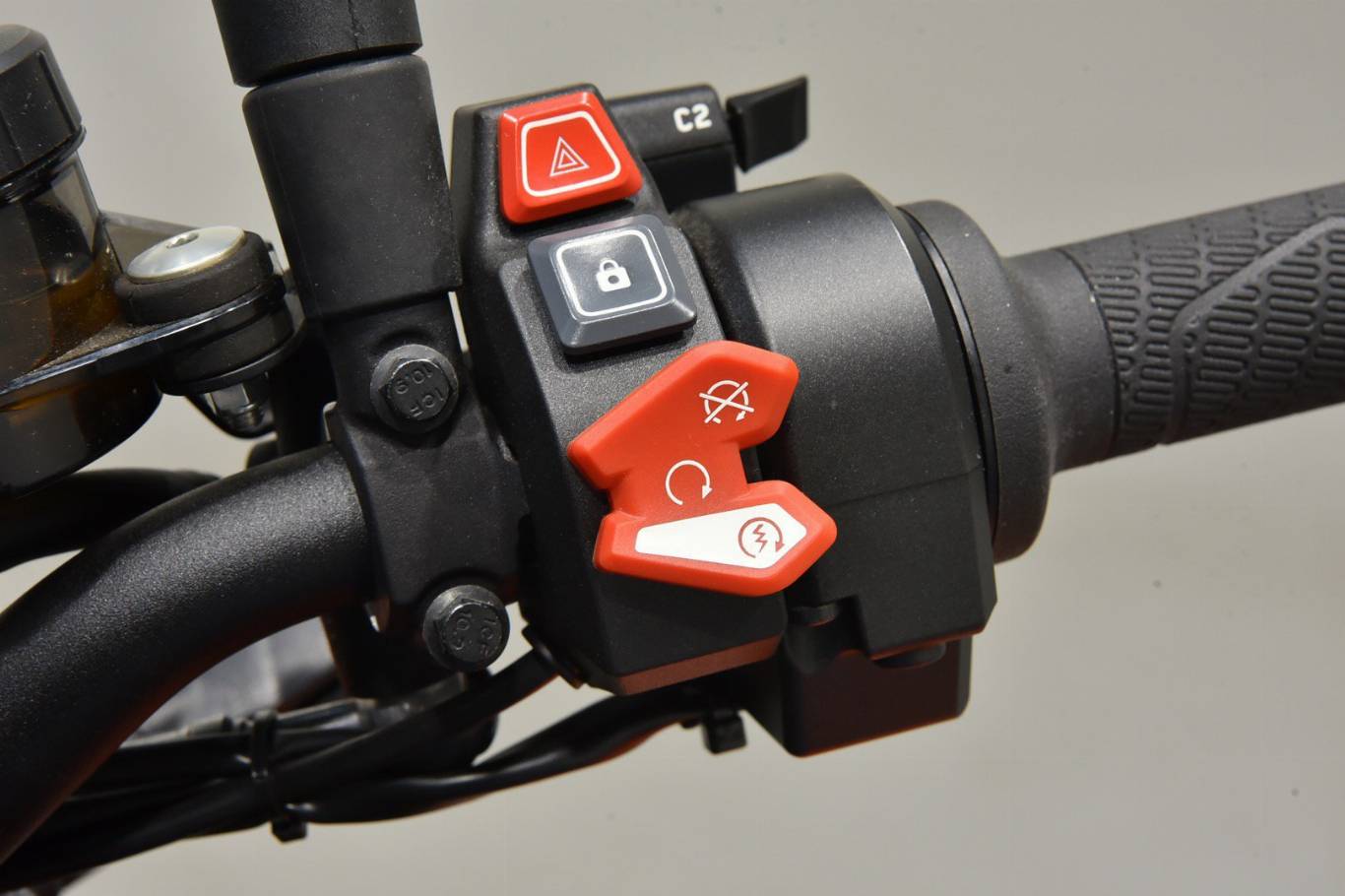 KTM 1290 Super Duke R 20