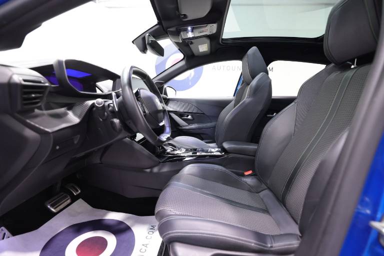 PEUGEOT 208 19