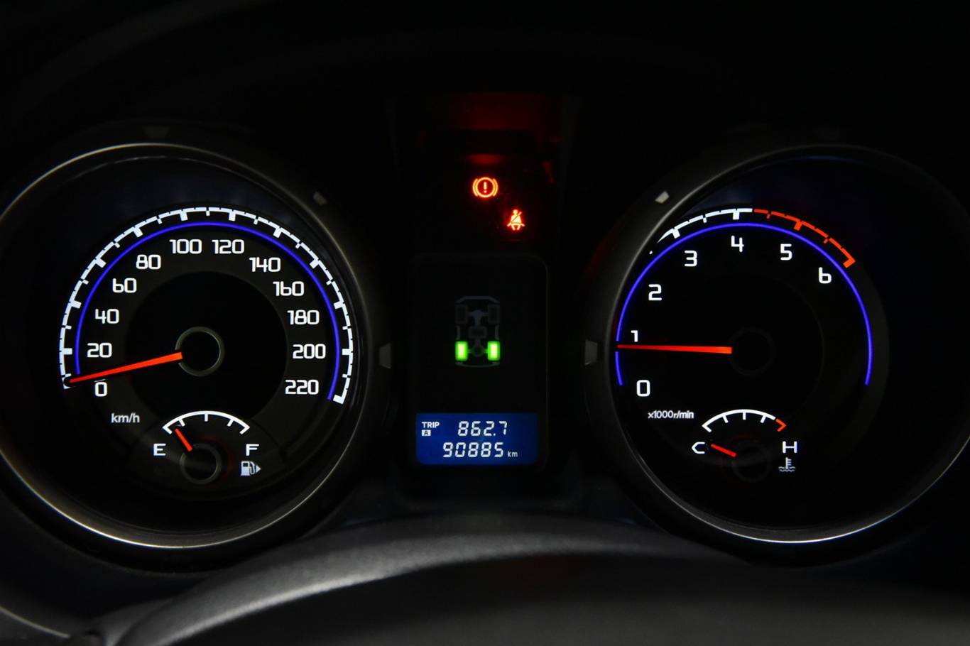 MITSUBISHI Pajero 26