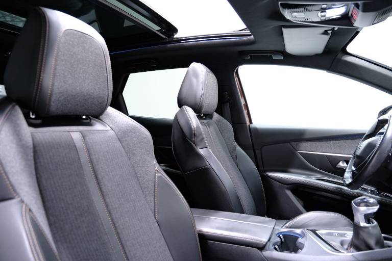 PEUGEOT 3008 68