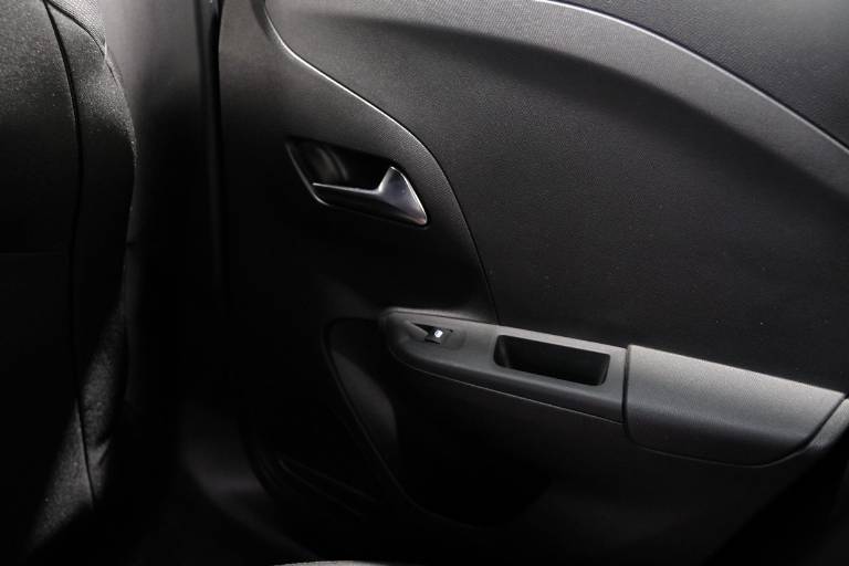 OPEL Corsa 33