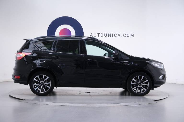 FORD Kuga 4
