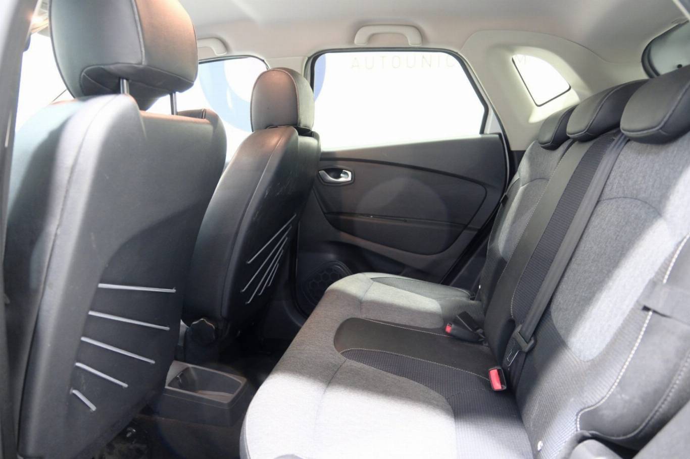 RENAULT Captur 41