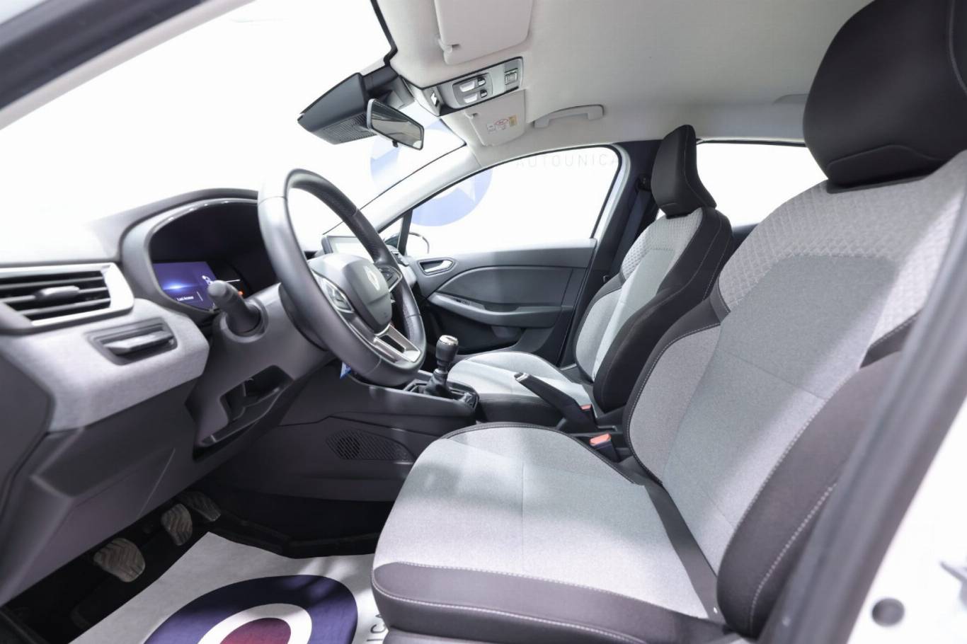 RENAULT Clio 20