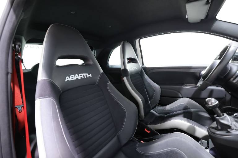 ABARTH 595 46