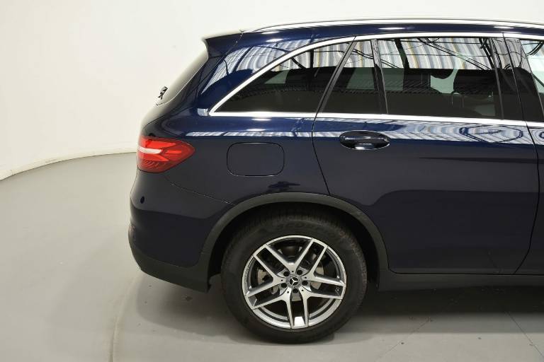 MERCEDES-BENZ GLC 220 56