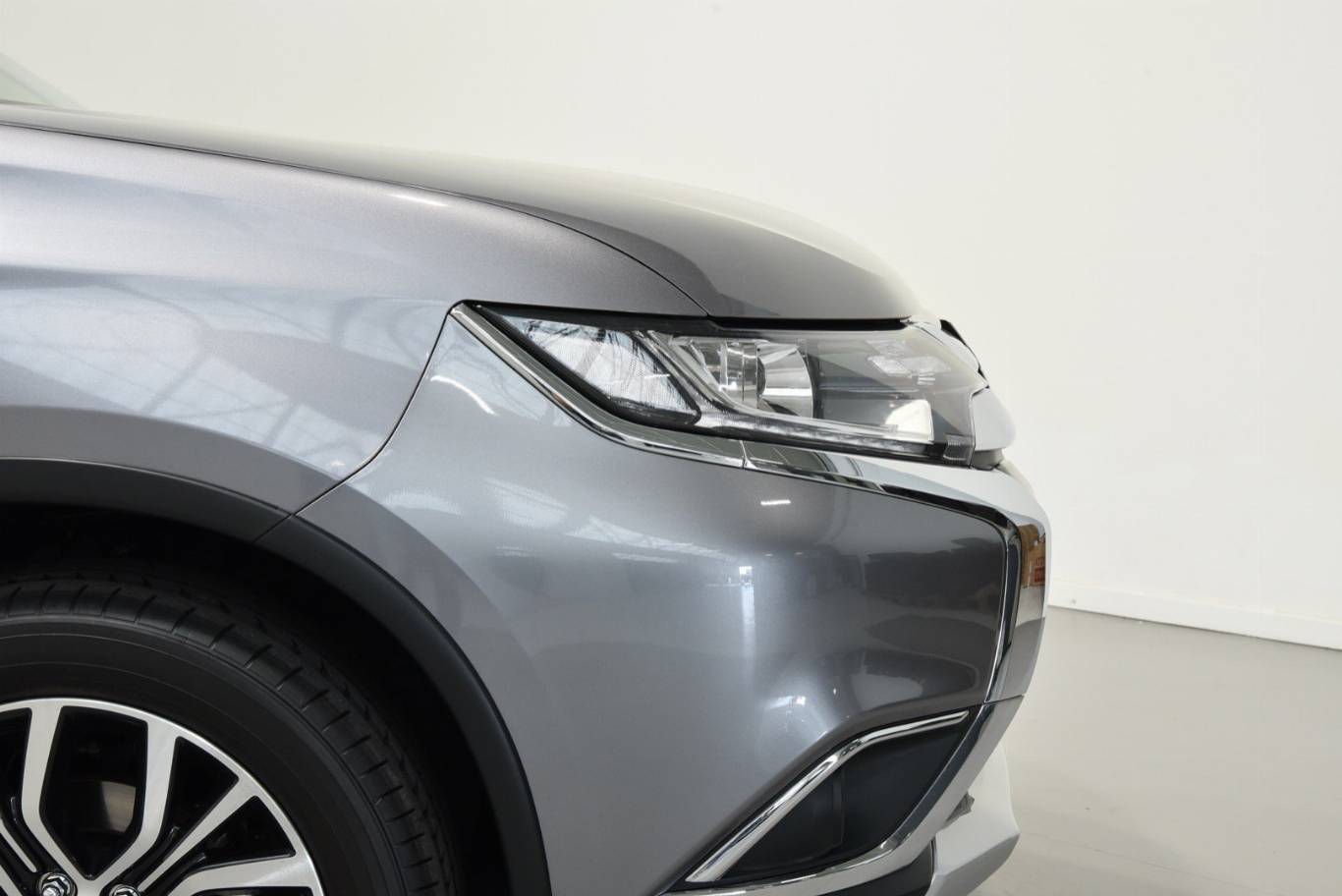 MITSUBISHI Outlander 50