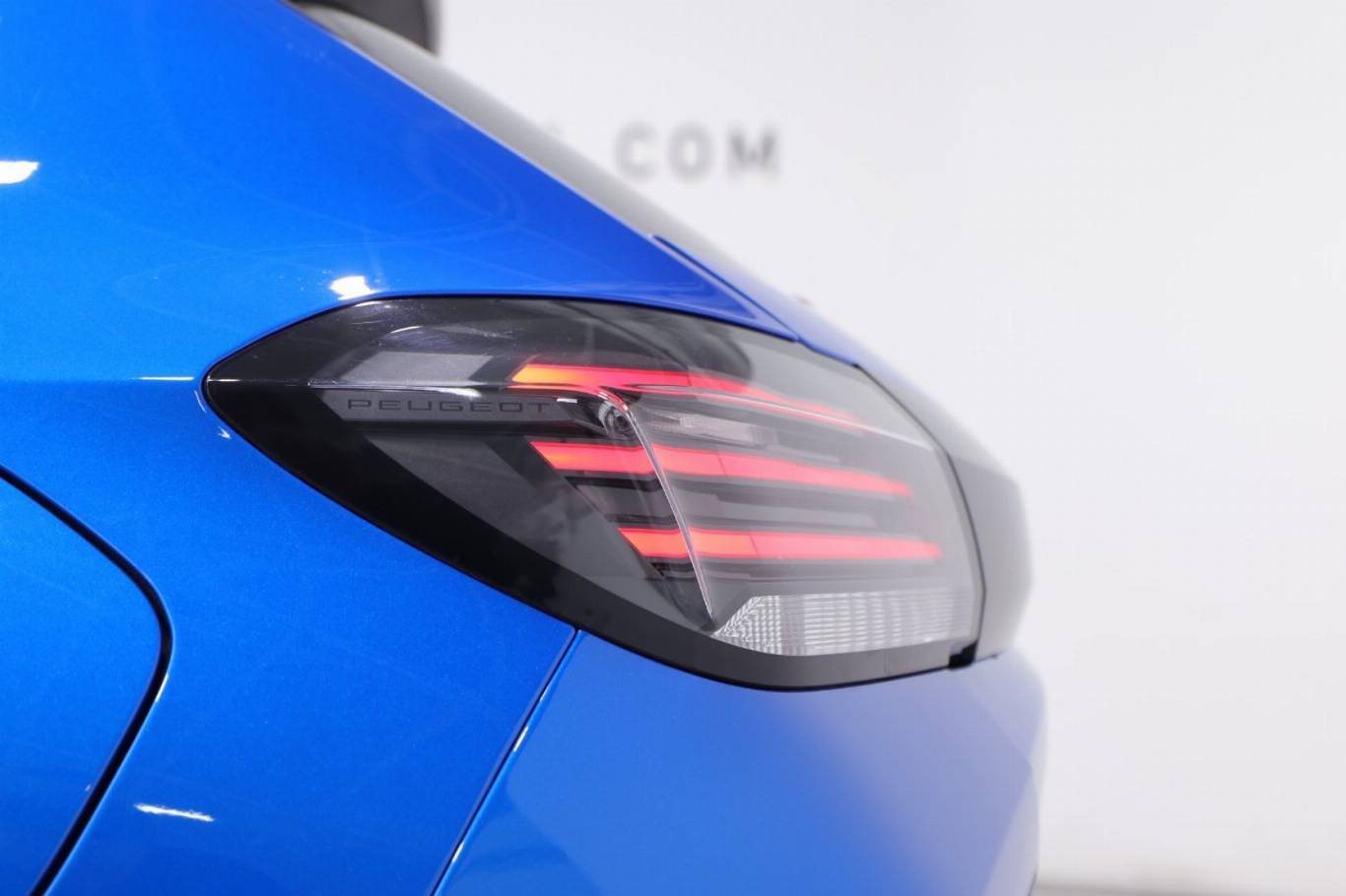 PEUGEOT 208 36