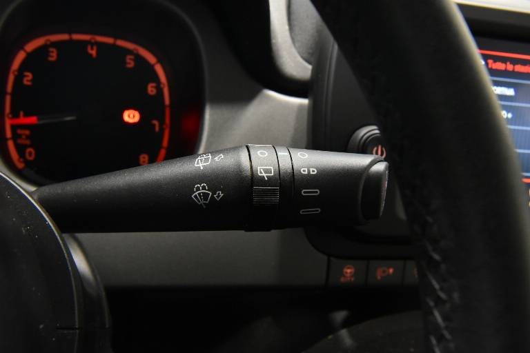 FIAT Panda Cross 27
