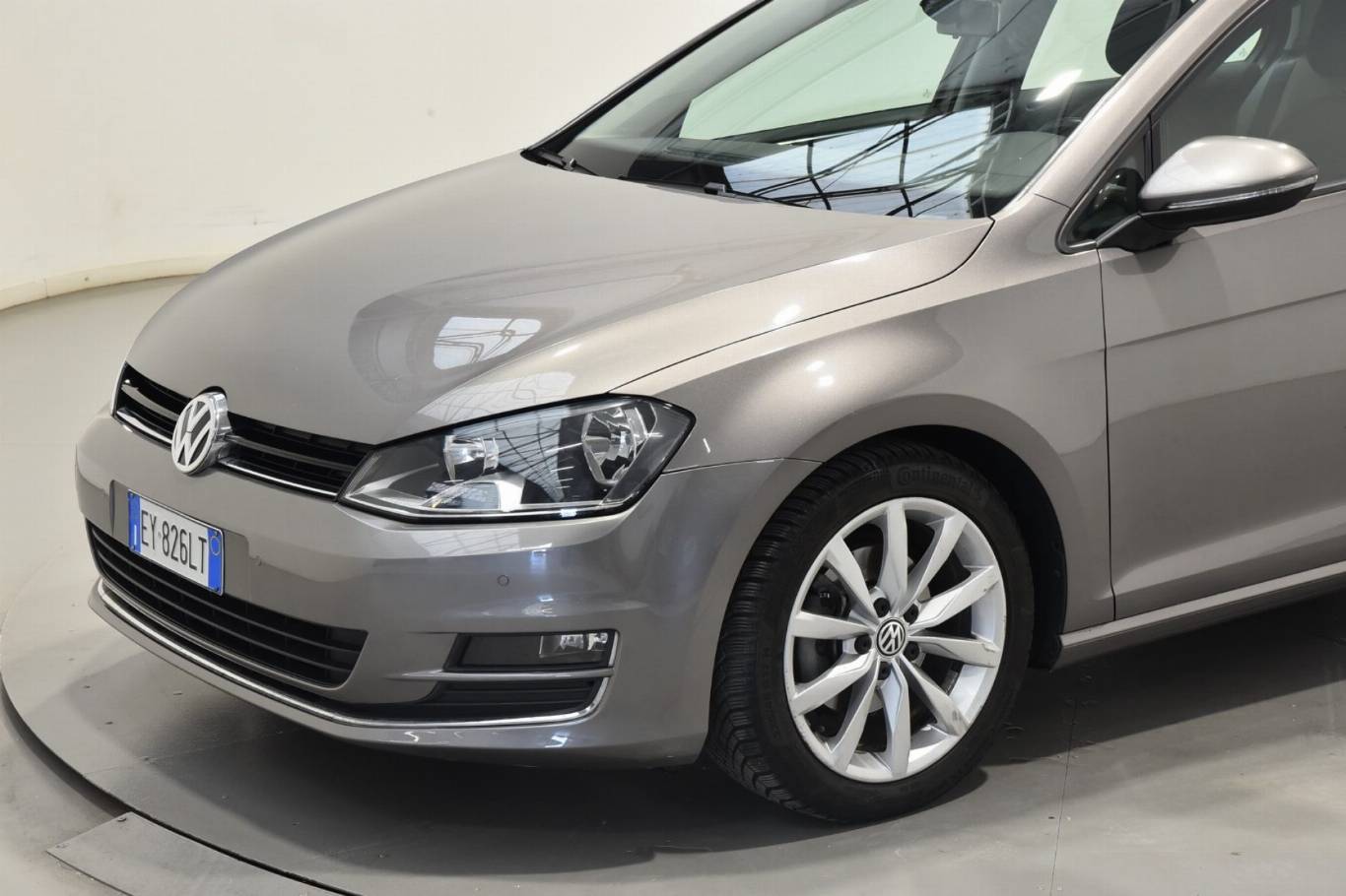 VOLKSWAGEN Golf 34