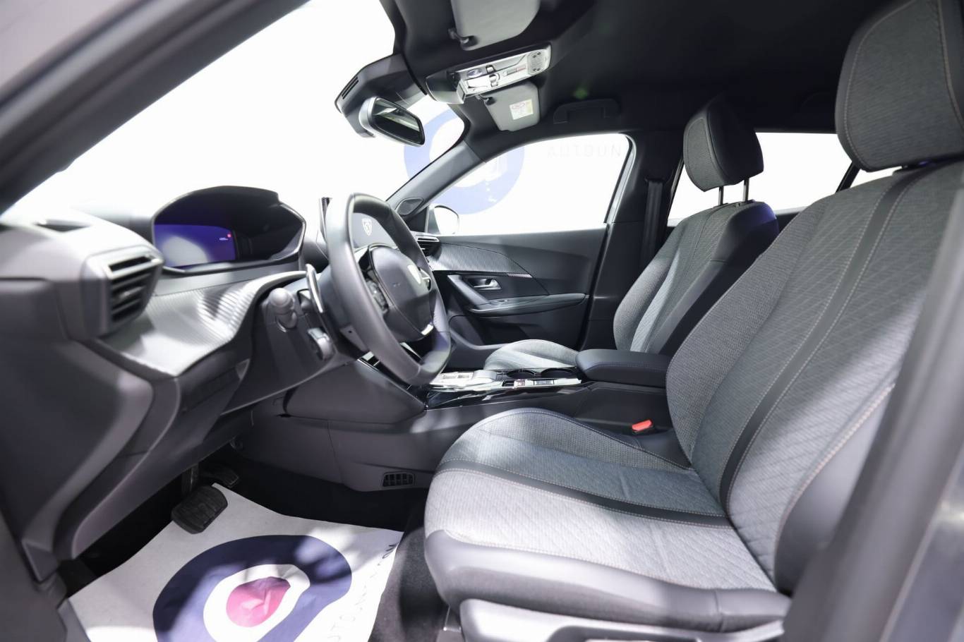 PEUGEOT 2008 19