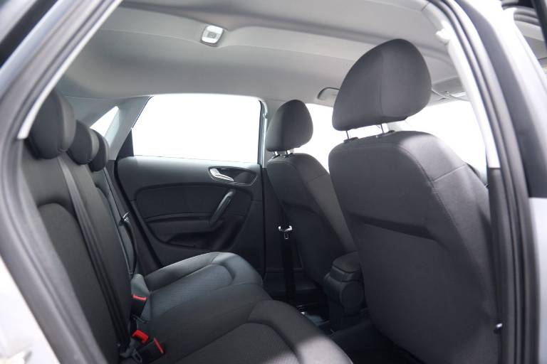 AUDI A1 59
