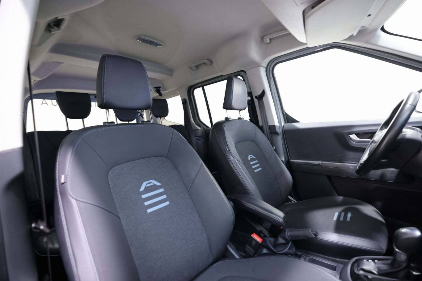 FORD Tourneo Courier 49