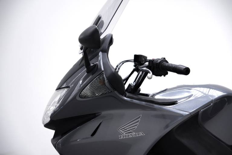 HONDA Deauville 700 6