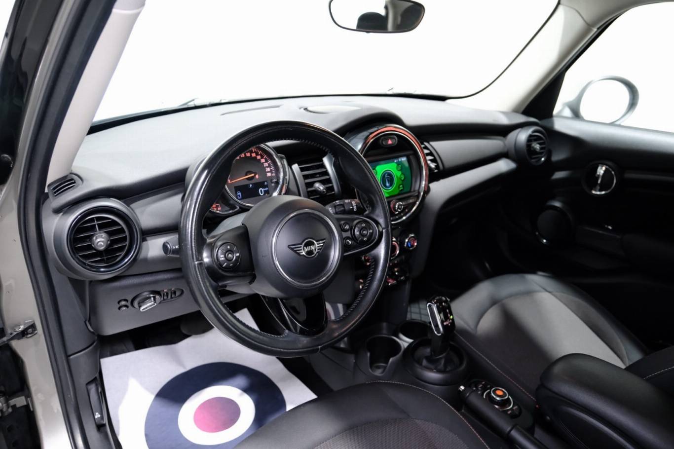 MINI One 5