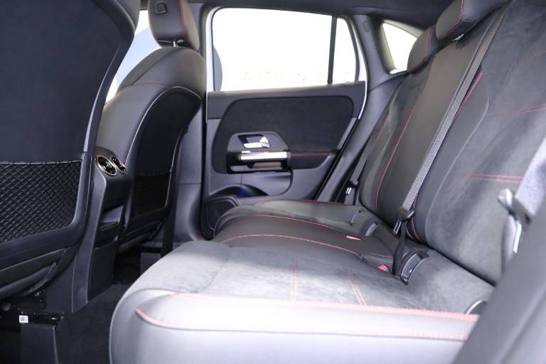 MERCEDES-BENZ GLA 41