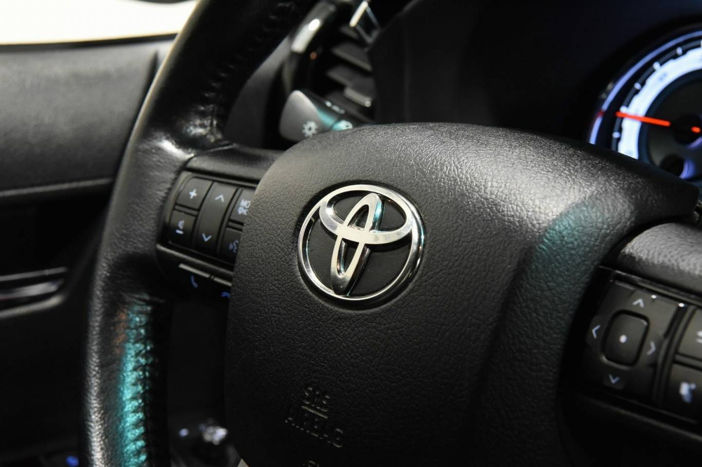 TOYOTA Hilux 22