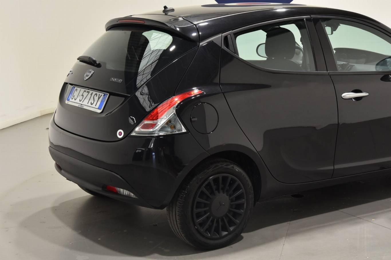 LANCIA Ypsilon 16