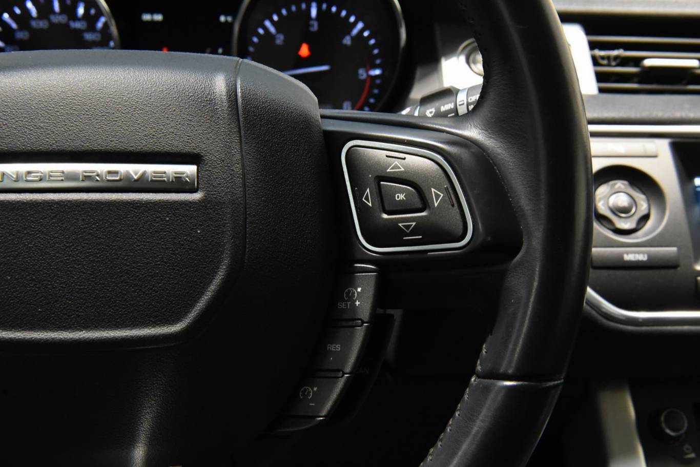 LAND ROVER Range Rover Evoque 40