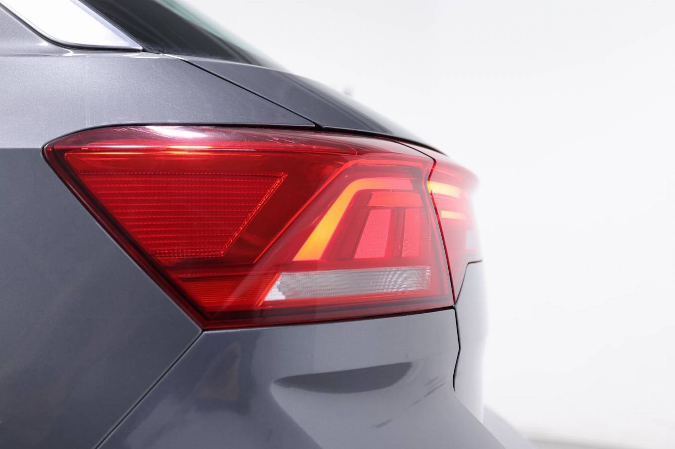VOLKSWAGEN T-Roc 40