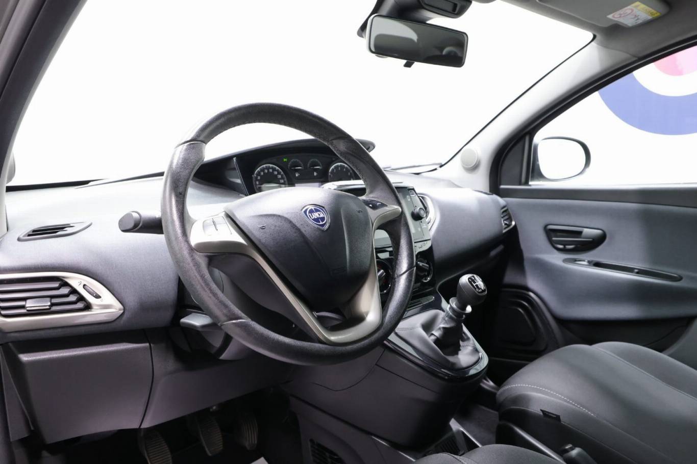 LANCIA Ypsilon 5