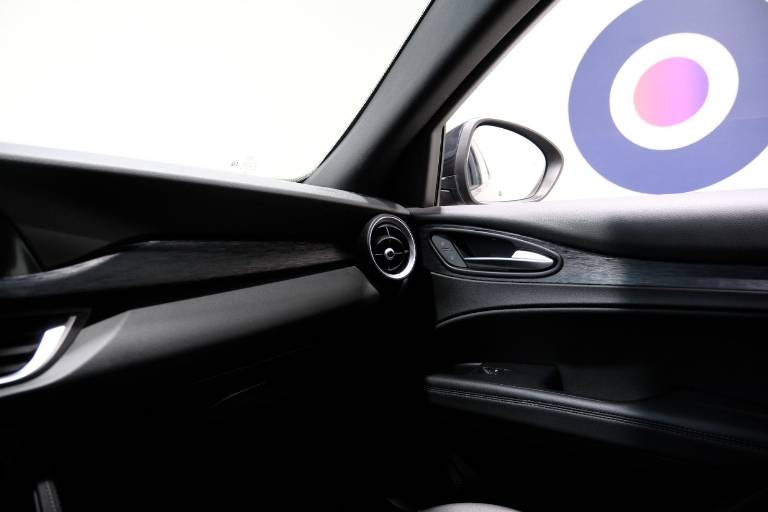 ALFA ROMEO Stelvio 30