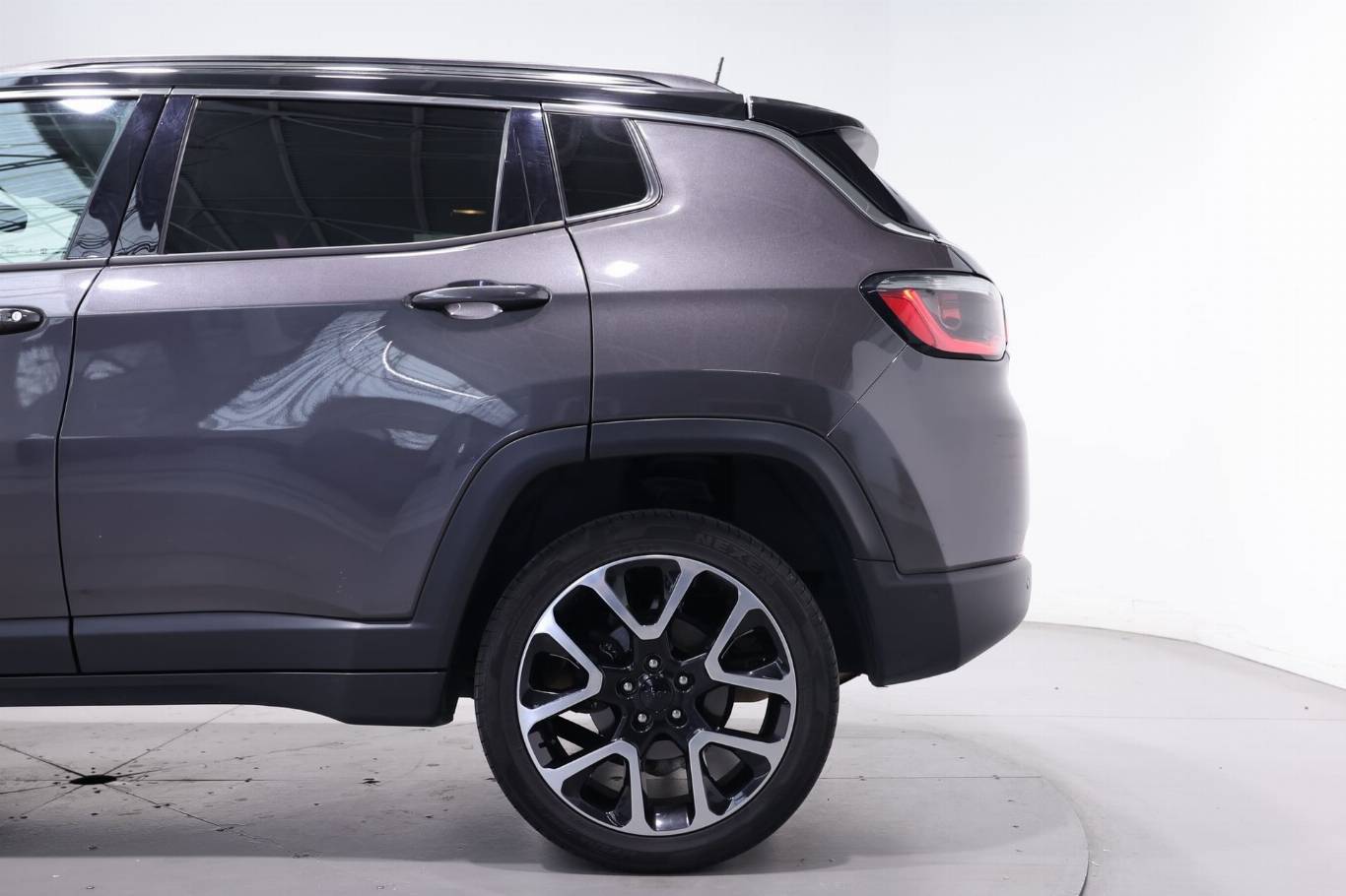 JEEP Compass 41
