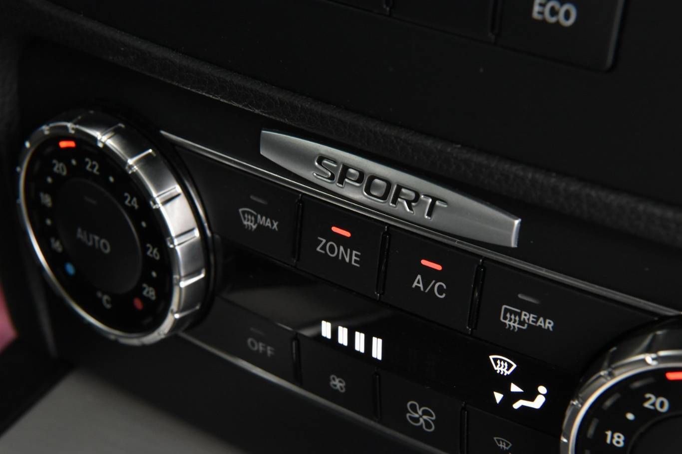 MERCEDES-BENZ GLK 220 47