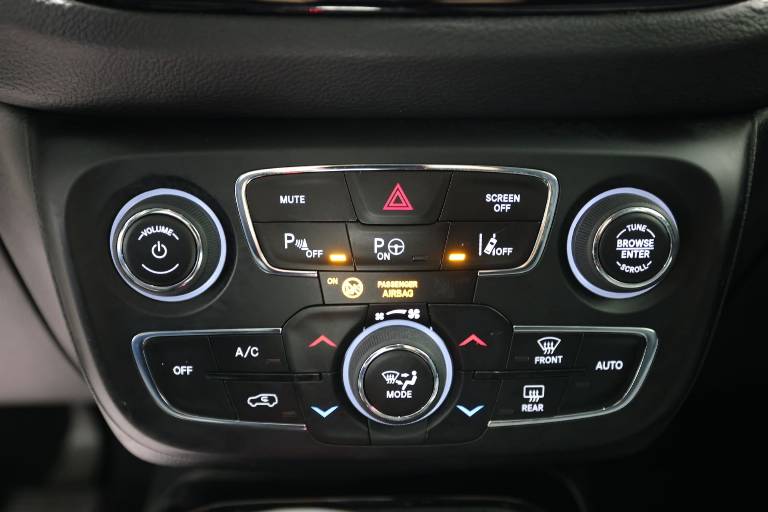 JEEP Compass 29