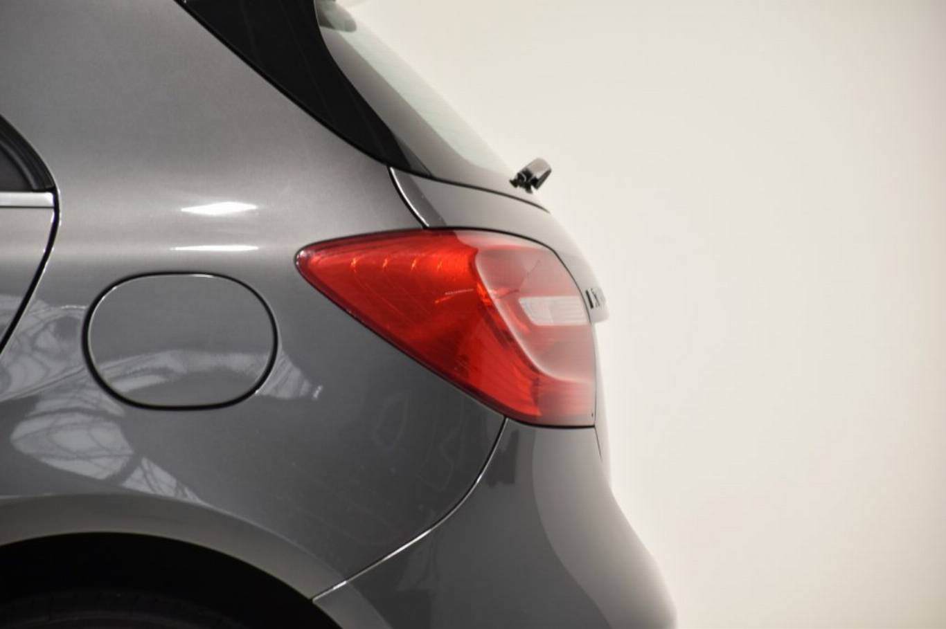 MERCEDES-BENZ A 180 61