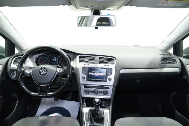 VOLKSWAGEN Golf 10