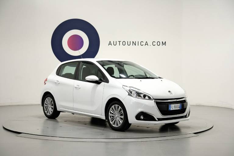 PEUGEOT 208 3