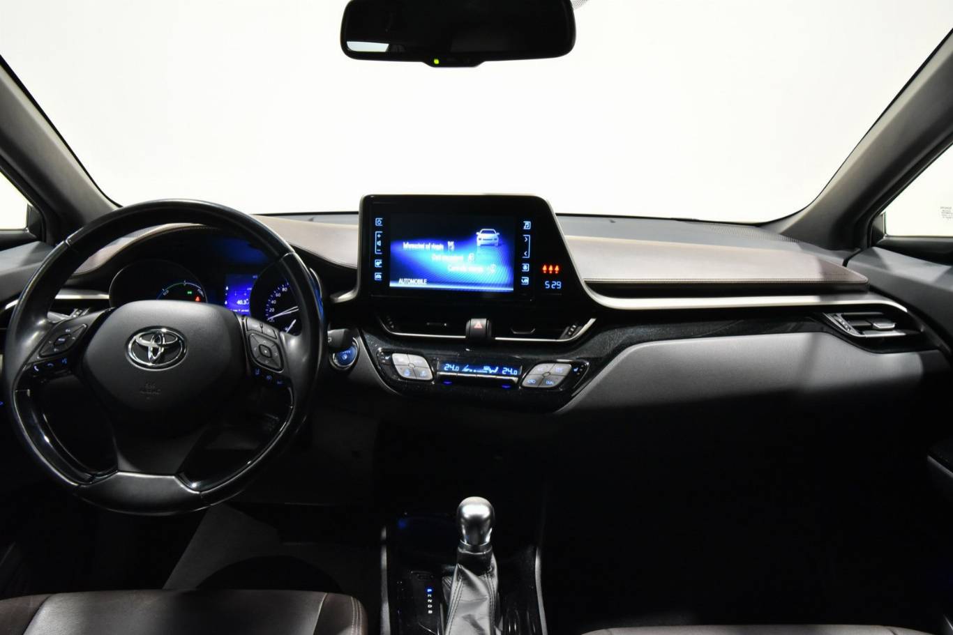 TOYOTA C-HR 22