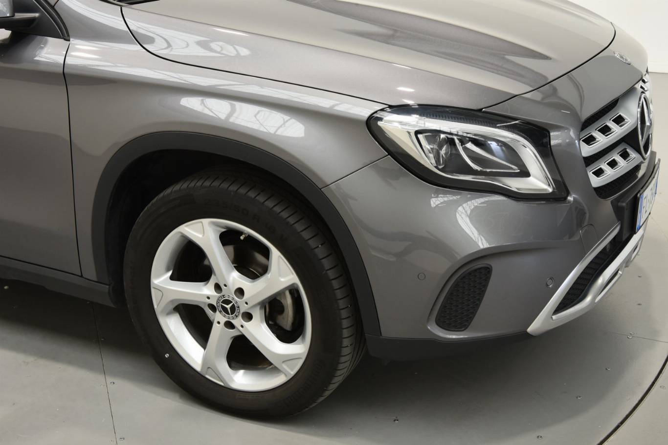 MERCEDES-BENZ GLA 200 55