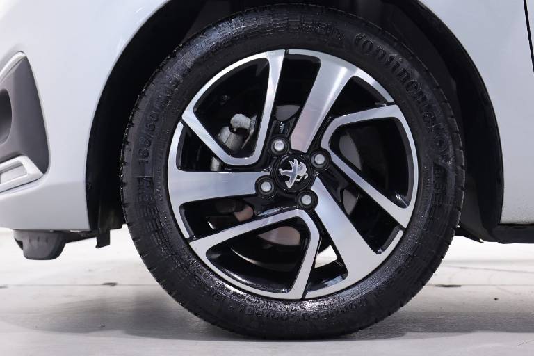 PEUGEOT 108 13